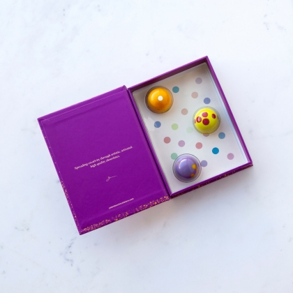 Purple box dots 3 bonbons