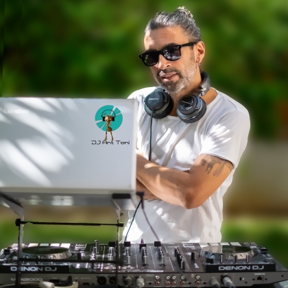DJ Antonis Loizides